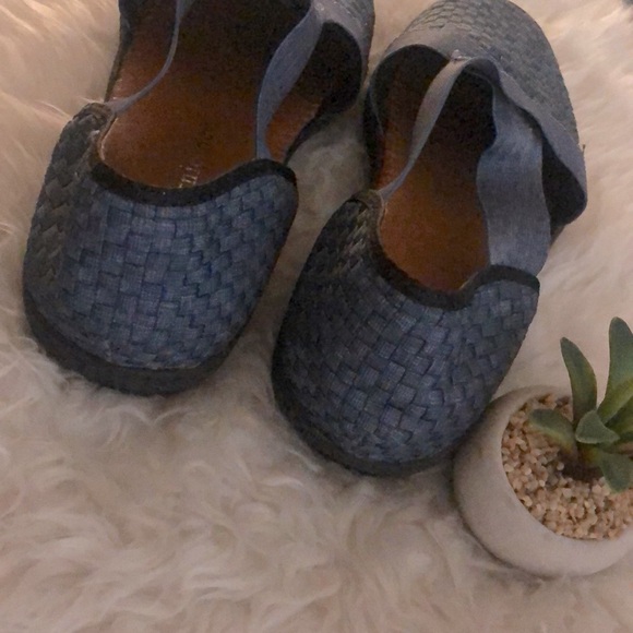 BernieMev LAYLA MJ 40 Cushy Comfort 1” Heels EUC - Picture 5 of 7